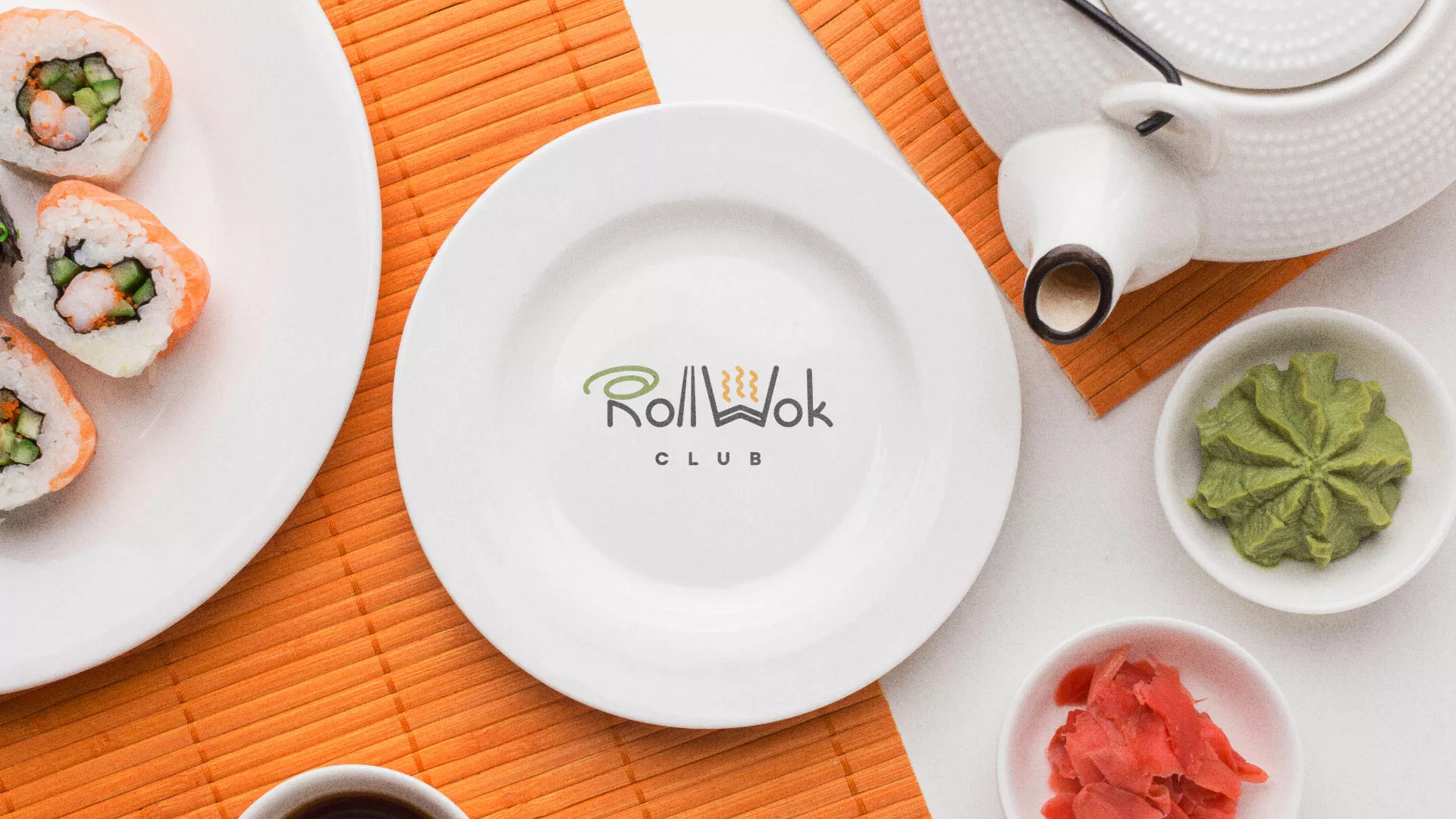 Разработка логотипа и фирменного стиля в Нефтегорске для суши-бара «Roll Wok Club»